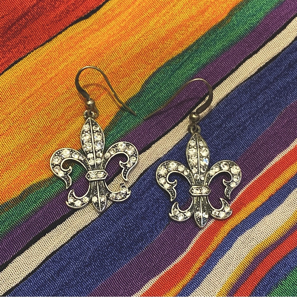 VINTAGE 90s FLEUR DE LIS EARRINGS
